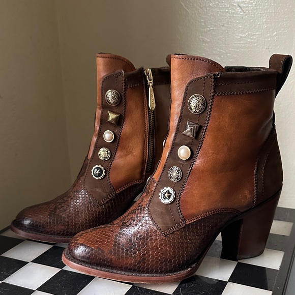Cuadra Shoes - Brown Leather and snake skin elegant Cuadra Ankle Boots